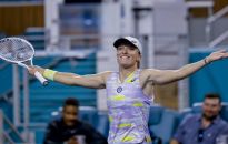 Turniej WTA w Miami: Świątek wygrała z Golubic, będzie liderką światowej listy
