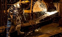 Produkcja spadła w Polsce po raz pierwszy od 14 miesięcy