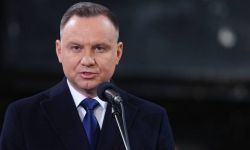 CBOS: wzrosły notowania prezydenta, Sejmu i Senatu; Andrzeja Dudę pozytywnie ocenia 54 proc. Polaków