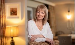 POMOC jest kobietą... Felieton Magdy Louis