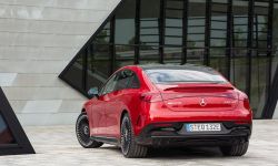 Można zamawiać już elektrycznego Mercedesa EQE - u dealerów w kwietniu