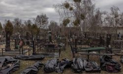 Niemcy: wywiad przechwycił rozmowy Rosjan potwierdzające ich odpowiedzialność za mordy w Buczy - "najpierw przesłuchaj, potem ich zastrzel"