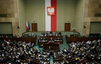 Sejm w uchwale oczekuje powołania międzynarodowej komisji śledczej ws. ludobójstwa w Ukrainie i osądzenia zbrodniarzy