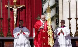 Watykan: papież apeluje o wielkanocny rozejm