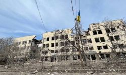 Mer Mariupola: wojska rosyjskie chcą wywieźć ciała cywilów z Mariupola do krematorium w Charcysku