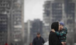 Władze: Rosjanie planują zamknąć Mariupol i uniemożliwić wjazd i wyjazd z miasta