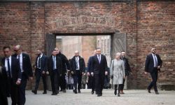 Wyruszył Marsz Żywych z udziałem prezydenta Andrzeja Dudy