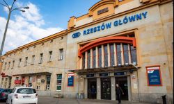 Plac Rzeszów Główny od piątku zamknięty dla samochodów