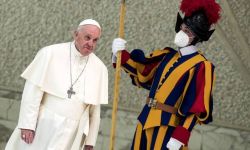 Papież: jestem gotów spotkać się z Putinem w Moskwie