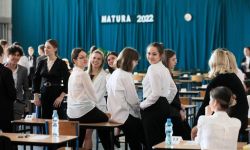Egzaminem pisemnym z języka polskiego rozpoczęły się matury