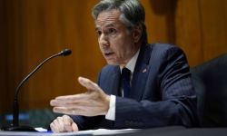 Antony Blinken: Putin pisze historię od nowa, by usprawiedliwić wojnę