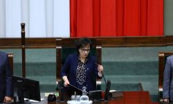 Sejm uchwalił nowelizację ustawy o PIT, która m.in. obniża dolną stawkę PIT z 17 do 12 proc.