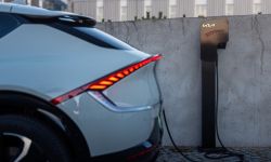 Ładowanie elektryka. Jak, gdzie i ile to kosztuje