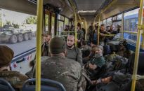 Agencja Reutera: władze Rosji twierdzą, że w kombinacie Azowstal poddało się 959 żołnierzy ukraińskich