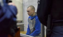 Ukraina: w pierwszym procesie o zbrodnie wojenne rosyjski żołnierz przyznał się do zabicia cywila