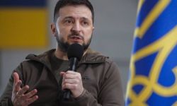 Prezydent Zełenski: Ukraińcy powrócą do swoich domów, tak jak Tatarzy krymscy powrócili do swoich