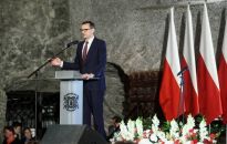 Premier: rodzice zastępczy są superbohaterami