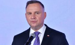 Prezydent: Ukraina powinna wrócić do swoich granic uznanych międzynarodowo