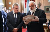 Bezcenna chińska porcelana powróciła do Zamku w Łańcucie