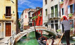 Samolot z Wenecji już przyleciał. Do 18 września loty z Jasionki