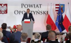 Premier: konsekwentnie realizujemy program wyrównywania szans