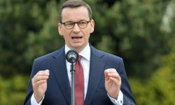 Premier: Polska musi być Polską równych szans; drogi i mosty gminne były niedoinwestowane