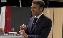 Oficjalne wyniki wyborów parlamentarnych we Francji: koalicja prezydencka zdobyła 245 mandatów, lewicowa - 131