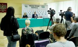 WUG: w miejscu katastrofy w kopalni Pniówek trwa pożar