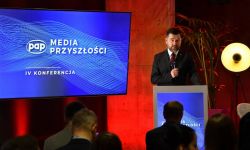 Prezes PAP: wystarczy poczytać wiadomości, by poczuć zapach kłamstwa i fake newsów