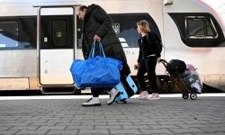 W piątek z Ukrainy przyjechało 23,6 tys. osób, na Ukrainę wyjechało 26,6 tys.