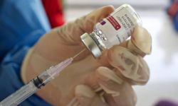 Europejskie agencje zdrowia zalecają drugą dawkę przypominającą szczepionki przeciw Covid-19 dla osób w wieku od 60 do 79 lat