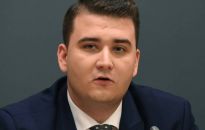 20 tys. zł grzywny dla Bartłomieja Misiewicza za reklamowanie wódki na Twitterze