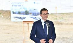 Premier: grzechem pierworodnym III RP było to, co działo się wokół PGR-ów