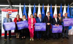 Premier: ziemie popegeerowskie to największy wyrzut sumienia III RP i liberałów