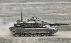 Błaszczak: pierwsze z 28 Abramsów dotarły do Centrum Szkolenia Wojsk Lądowych