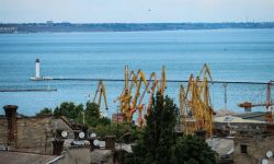 MSZ Ukrainy: poprzez ostrzał portu w Odessie Rosja podważa porozumienie ze Stambułu 