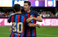 Robert Lewandowski zadebiutował w Barcelonie, która wygrała z Realem Madryt