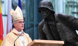 Bp Lechowicz: dzięki powstańcom warszawskim możemy dziś godnie stąpać po wolnej polskiej ziemi