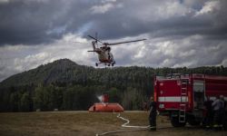 Strażacy zmniejszyli powierzchnię pożaru w Czeskiej Szwajcarii do 513 hektarów