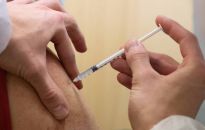 Minister zdrowia: IV dawka dla szerszej populacji, przynajmniej 18+, będzie dostępna z początkiem września