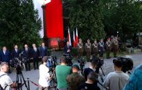 Prezydent na grobach żołnierzy: widać, jaka jest cena wolności