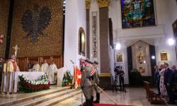 Bp Lechowicz: państwo ma prawo bronić obywateli za pomocą środków zbrojnych