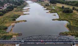 Niemcy: zdjęcia satelitarne potwierdzają zakwit alg w Odrze