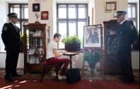 Rzeszów w żałobie. W ratuszu księga kondolencyjna 