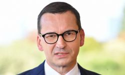 Premier Morawiecki: Polska, która otworzyła drzwi dla uchodźców z Ukrainy jest ukarana przez KE