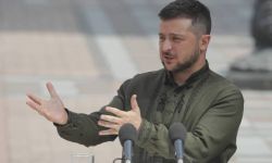 Ukraina: prezydent Zełenski uhonorował polskich polityków odznaczeniami państwowymi