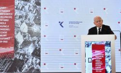 Jarosław Kaczyński w "Le Figaro": Polska nigdy nie zrezygnowała z reparacji wojennych od Niemiec