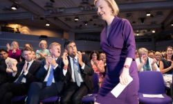 Premier Truss: razem zdołamy przejść przez kryzys energetyczny wywołany przez Putina