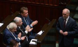 Macierewicz: wyniki symulacji wykorzystanej w raporcie ws. katastrofy smoleńskiej falsyfikują poprzednie raporty