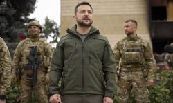 Prezydent Zełenski: kara za zbrodnię pod Iziumem będzie sprawiedliwa i straszna